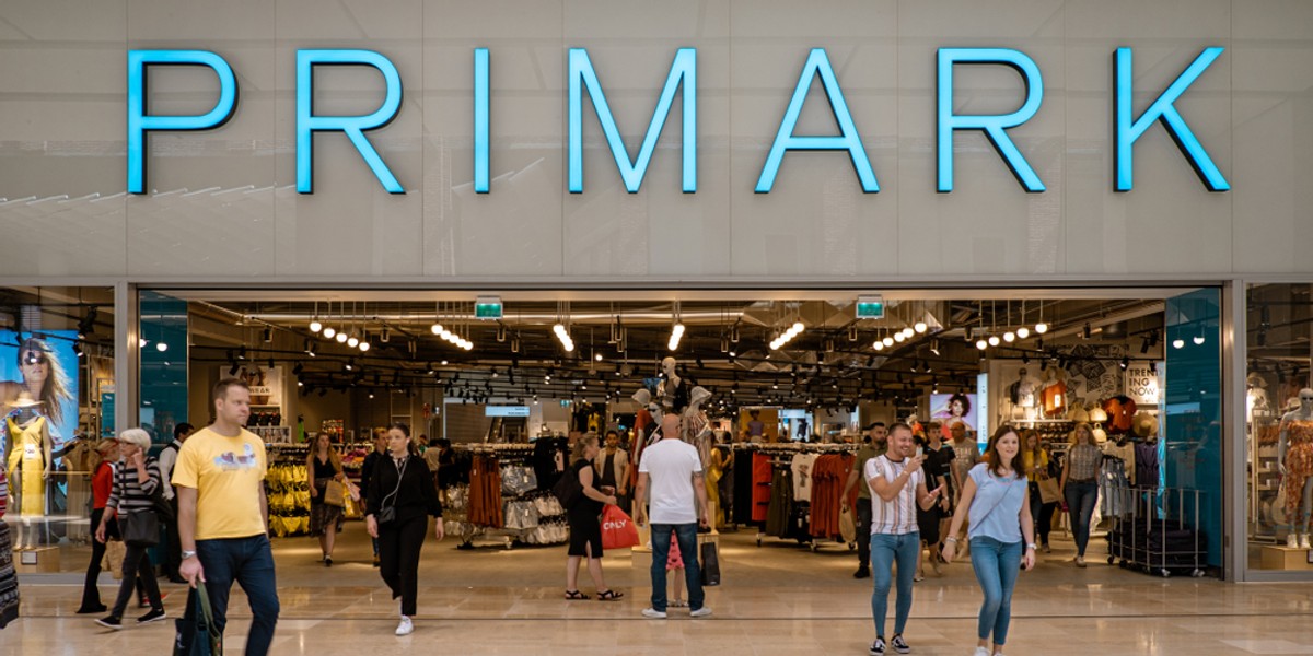 Primark powstał w 1969 roku w Dublinie. Firma oferuje bardzo duży wybór ubrań, butów czy akcesoriów w bardzo niskich cenach. Pierwszy jej sklep w Polsce otwarty zostanie w Warszawie, a kolejny - w Poznaniu.