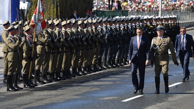 Defilada z okazji Święta Wojska Polskiego [ZDJĘCIA]