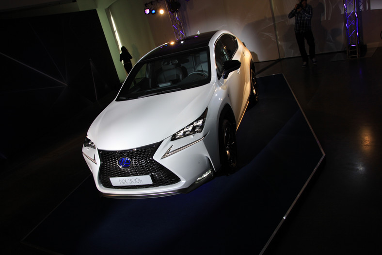 Lexus NX 300h