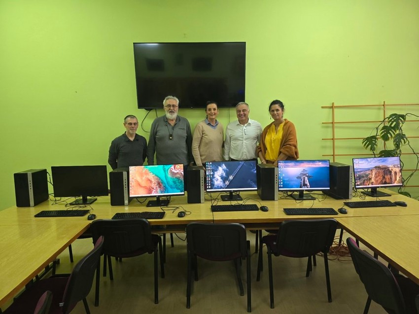 OŠ "Šamu Mihalj" u Bačkom Petrovom Selu