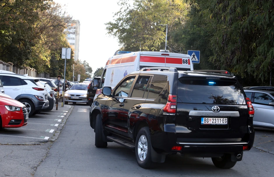 Dečak ubica u pratnji policije krenuo u Specijalni sud 