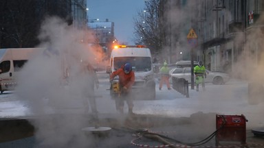 Seria awarii ciepłowniczych w Warszawie. Powołano sztab kryzysowy