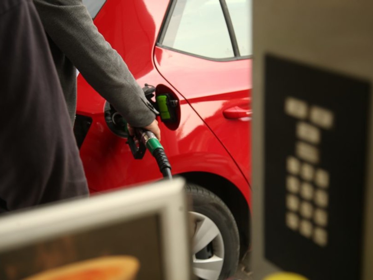 Cena dizela naterala ih na neobičan potez: Traže dozvolu da automobili koriste lož-ulje