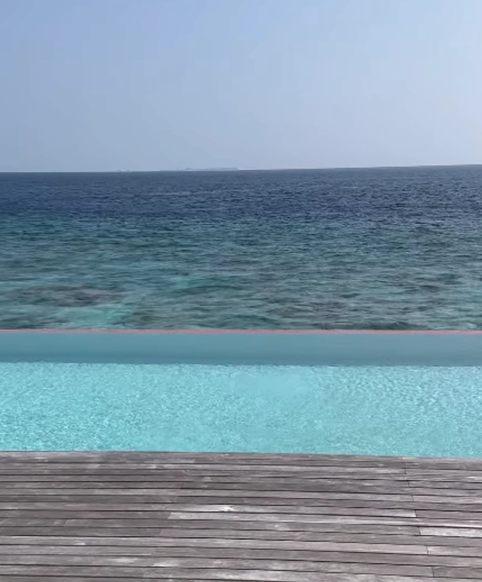 Janko Tipsarevič sa porodicom na Maldivima