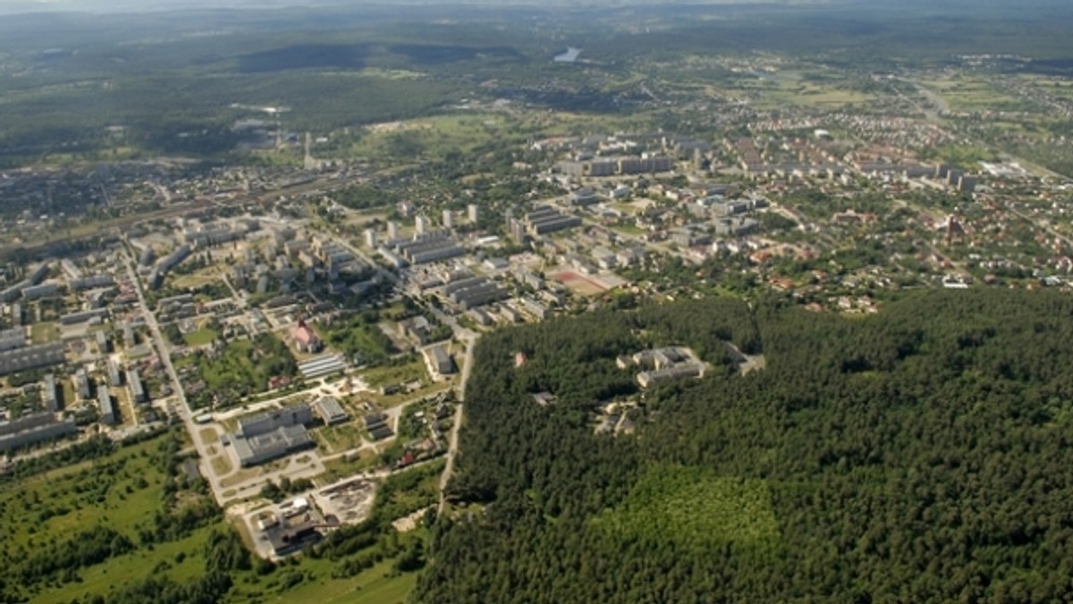 Wielkie głosowanie rozpoczęte. Od dziś mieszkańcy Skarżyska-Kamiennej wybierają inwestycje, które w przyszłym roku zostaną zrealizowane w ramach budżetu obywatelskiego. Do wyboru jest 15 zadań. Każda osoba, która ukończyła 16 lat, tradycyjnie lub elektronicznie może wybrać jedno z nich.