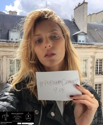 Anja Rubik / Grupa Dziewuchy dziewuchom