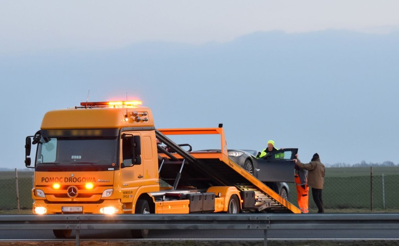 Limuzyna BMW z prezydentem Andrzejem Dudą wypadła z autostrady