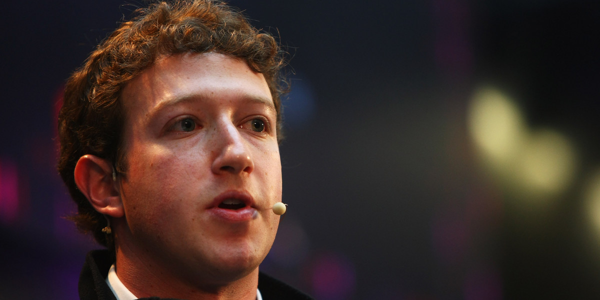 Mark Zuckerberg założył Facebooka w 2004 roku. Miał wtedy 19 lat