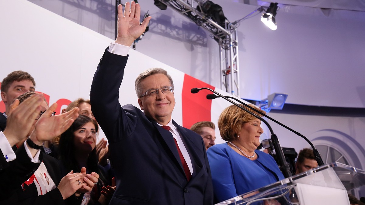 Bronisław Komorowski - 59,44 proc. głosów, Andrzej Duda – 40,56 proc. Tak wybierali prezydenta RP mieszkańcy Warszawy. Frekwencja w stolicy wyniosła 68,52 proc. Państwowa Komisja Wyborcza podała już oficjalne wyniki, po przeliczeniu głosów ze wszystkich komisji.