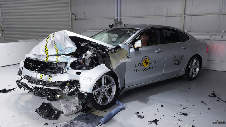 Volvo S90 - test zderzeniowy Euro NCAP