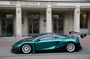 Nawet Morawiecki promuje "polskie ferrari". Jak wygląda rzeczywistość projektu Arrinera Hussarya?