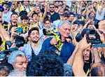 Jose Mourinho given rockstar treatment in Turkey after changing his skin to Fenerbahce shirt
