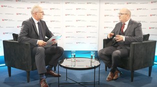 Rozmowa z Krzysztofem Głucem podczas Krynica Forum 2024: Z energetyków młodzi przerzucili się na… wody mineralne. Czy Polki i Polacy wiedzą, co piją?