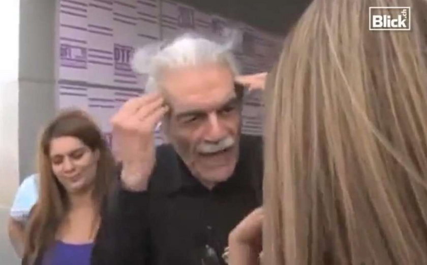 Omar Sharif uderzył fankę. Wideo