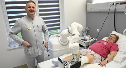 Robert to pierwszy w Polsce robot rehabilitant. Nie męczy się, a pacjenci są zadowoleni. Tylko porozmawiać nie można