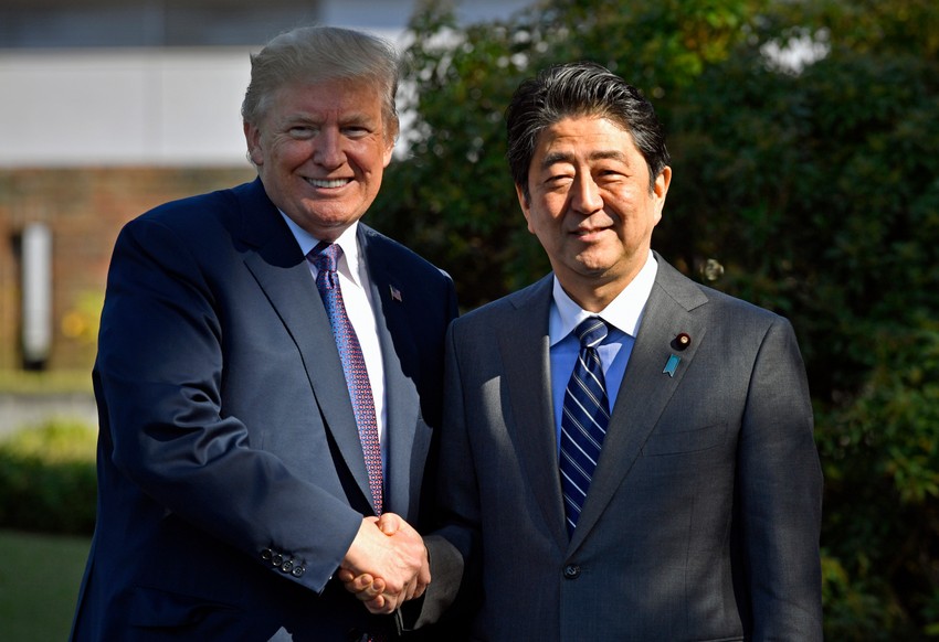 Donald Tramp i Šinzo Abe