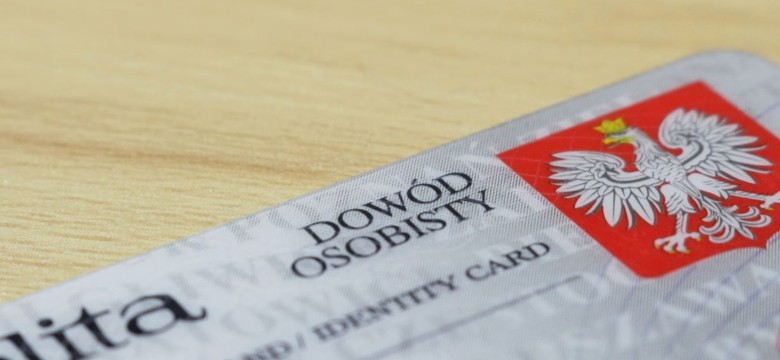 Przy wypłacie emerytury skontrolują dowód osobisty. Te osoby muszą mieć się na baczności