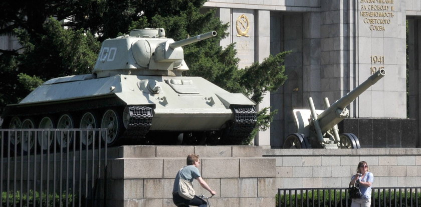 Niemcy nie chcą sowieckiego pomnika