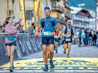 Ultramaraton to bieg na dystansie powyżej 42,195 km. Zbigniew Nowicki, współwłaściciel i jeden z partnerów zarządzających Blueranku, pokonuje kilka takich wyzwań rocznie.