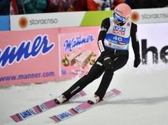 Narciarskie MŚ: Niewiarygodne! Kubacki z 27. lokaty wskoczył na pierwsze miejsce! Stoch ze srebrem!