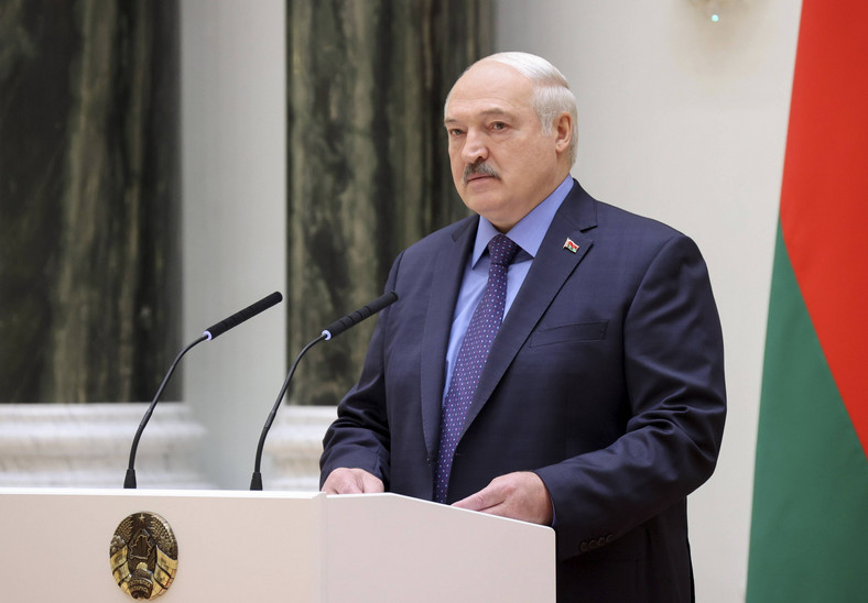 Aleksander Łukaszenko podczas uroczystości promocji oficerskich (27.06.2023).