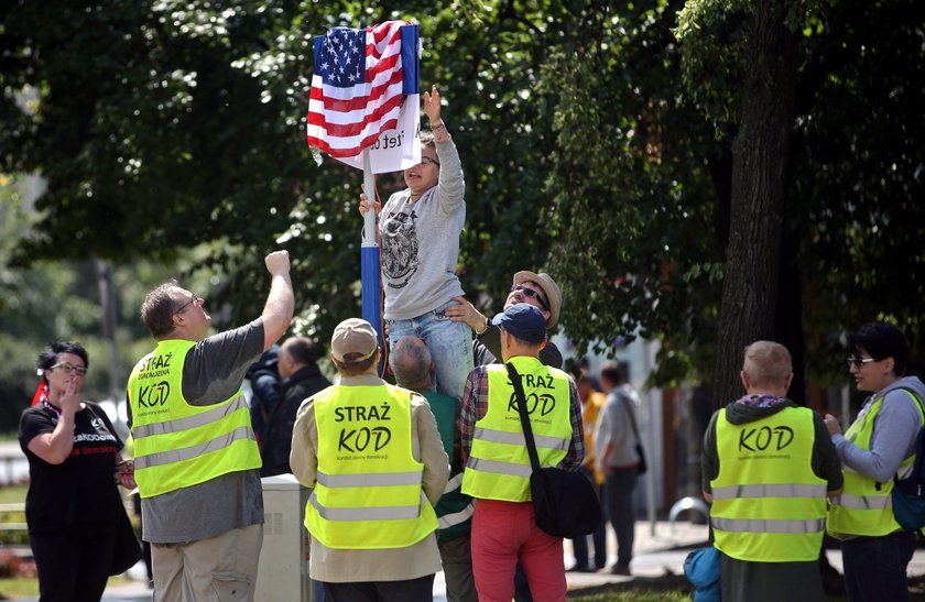 Obama na manifestacji KOD? Dostał zaproszenie!