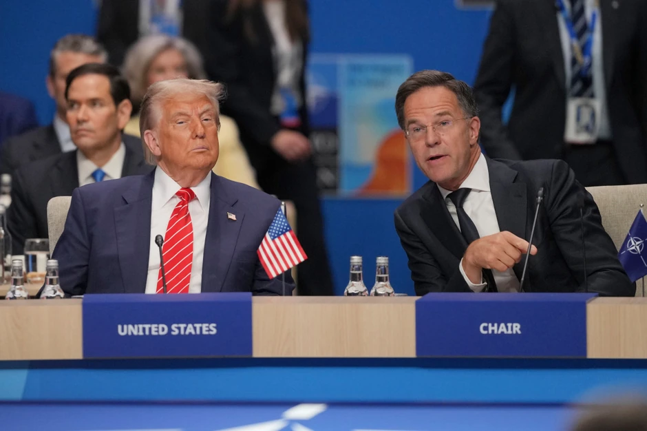 Donald Tramp i Mark Rute na samitu NATO u Hagu 25. juna