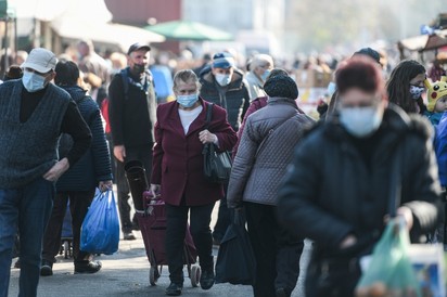 Az EU a rezsiválság kezelése mellett a covid őszi hullámára is készül