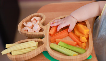 Jak wybierać produkty do jedzenia odpowiednie dla niemowlęcia?
