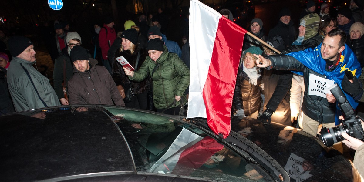 Są wyroki dla protestujących podczas miesięcznicy pod Wawelem