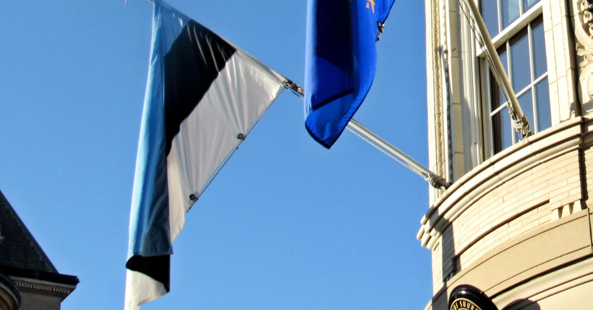 Estonia reaguje na drony i "zielone ludziki". Zamknięte drogi przechodzące przez terytorium Rosji