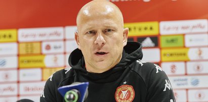 Janusz Niedźwiedź. Trener o dwóch twarzach prowadzi Widzew do ekstraklasy