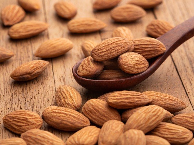 Nutritivna vrednost badema: Neverovatni orašasti plod koji je prava riznica zdravlja! Snižava holesterol i reguliše krvni pritisak