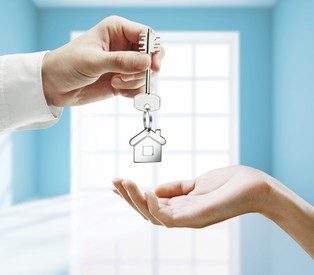 Niskie stopy procentowe napędzają rynek mieszkaniowy