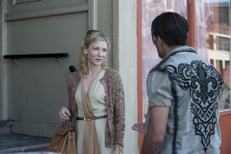 Miejsce 4. Blue Jasmine, reż. Woody Allen<br /><br />Oscarowa rola Cate Blanchett w najlepszym znaczeniu tego określenia. Głęboka, poruszająca. A Woody Allen przypomina, że dramaty pisze równie dobrze jak lekkie komedie. „Blue Jasmine” to opowieść w stylu filmów takich jak „Mężowie i żony” albo „Hannah i jej siostry”.<br /><br /><a href=