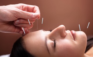 Medycyna dalekiego wschodu. Czy jest ze zwolnieniem z VAT?