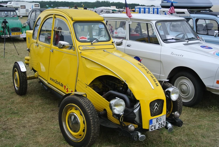 Zlot Citroenów 2CV