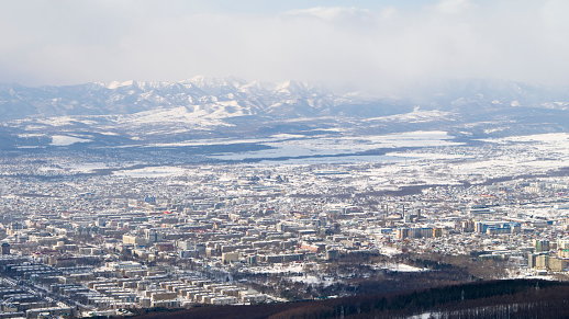 Widok na miasto Jużnosachalińsk na wyspie Sachalin