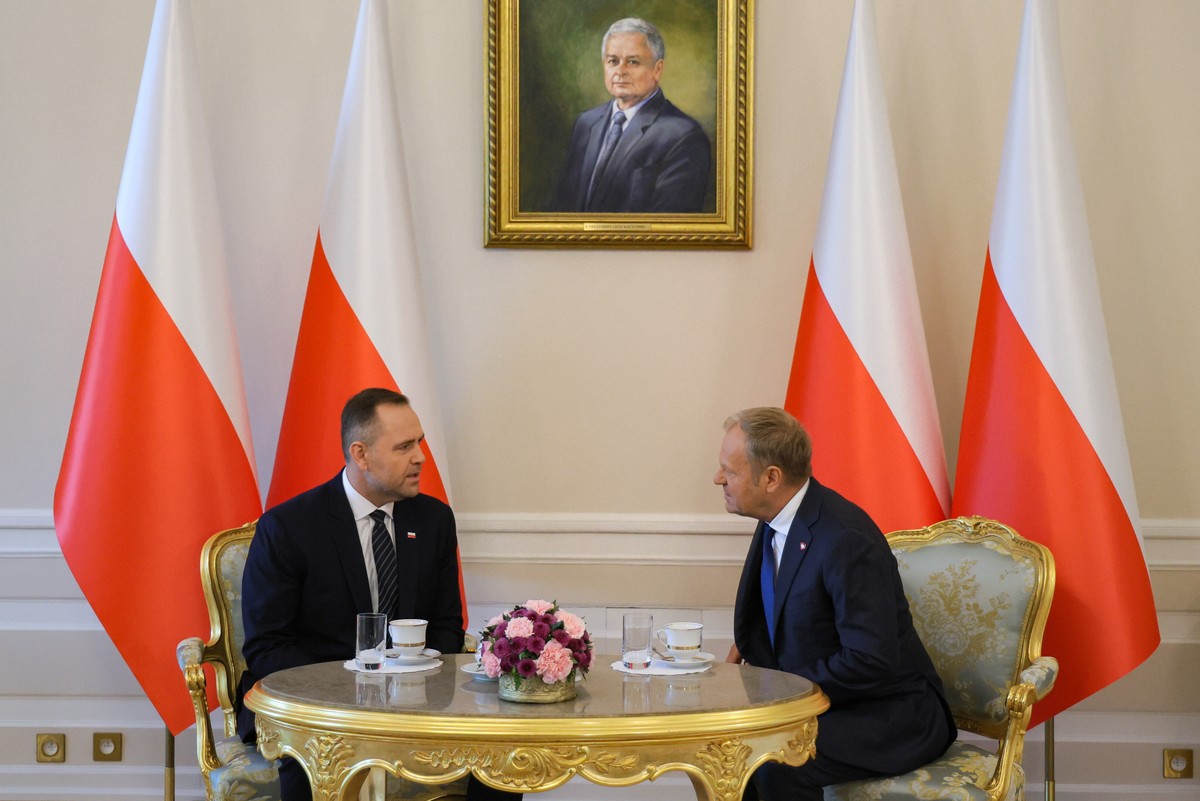 Donald Tusk, Karol Nawrocki