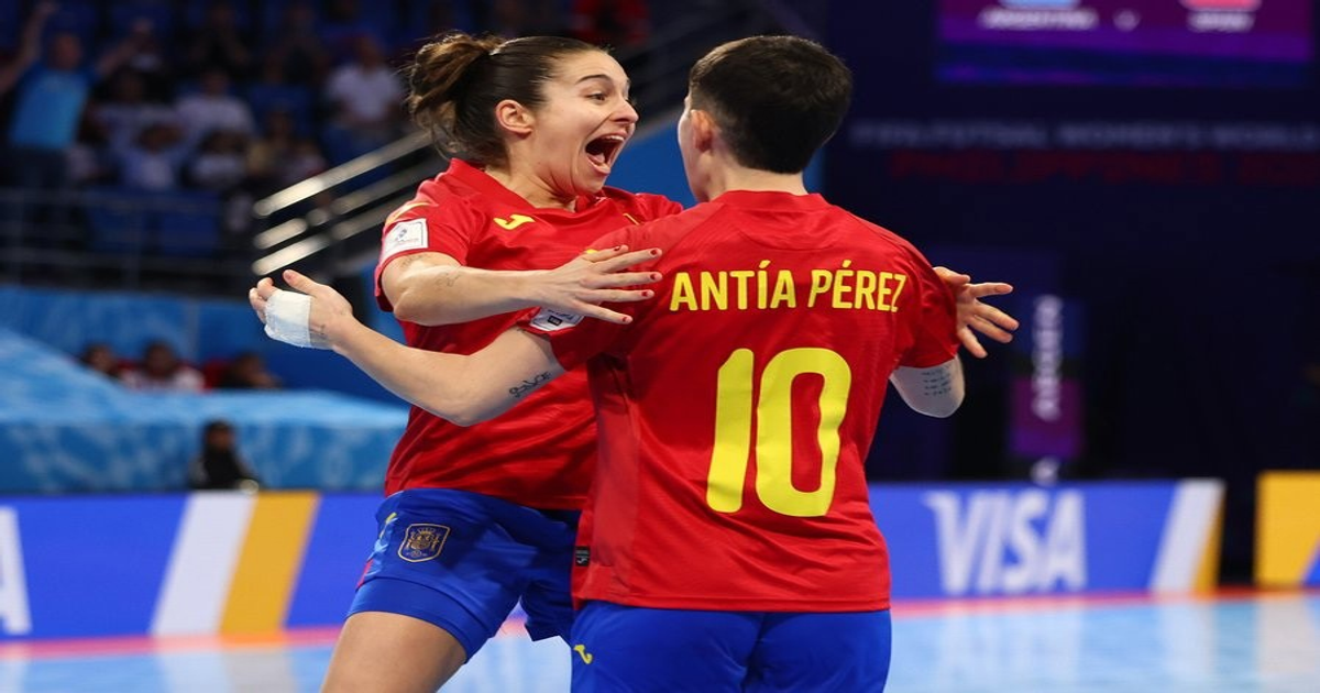 Doble triunfo ante Argentina: el bronce en fútbol sala y la final en hockey