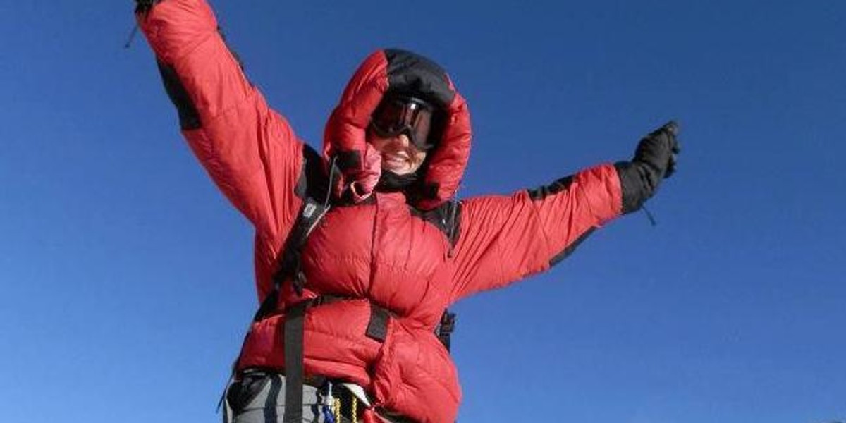 Maria Strydom na szczycie Everestu