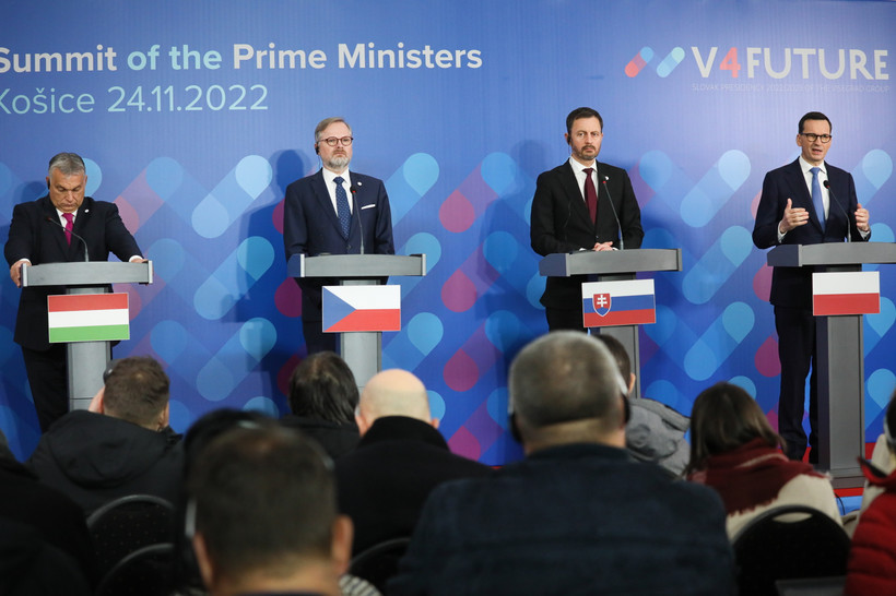 Premierzy: Polski Mateusz Morawiecki, Czech Petr Fiala, Węgier Viktor Orban oraz Słowacji Eduard Heger w Koszycach