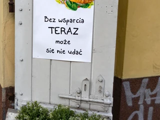 Przedsiębiorcy, którzy skorzystali z pomocy publicznej w czasie epidemii, muszą liczyć się z kontrolą po otrzymaniu środków. Na zdjęciu: pozamykane w związku z pandemią obiekty gastronomiczne oferują jedynie dania na wynos, Kraków, 07.11.2020