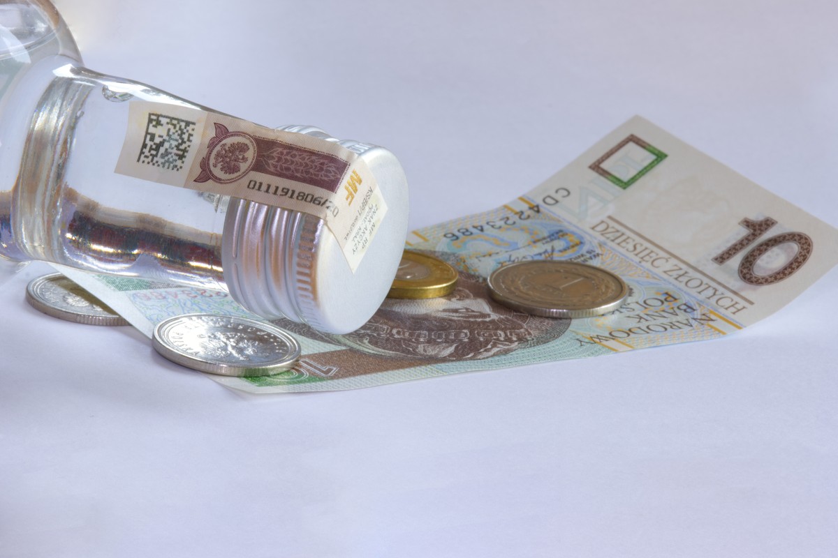 Alkohol i papierosy droższe. O ile wzrosną ceny w 2025 roku?