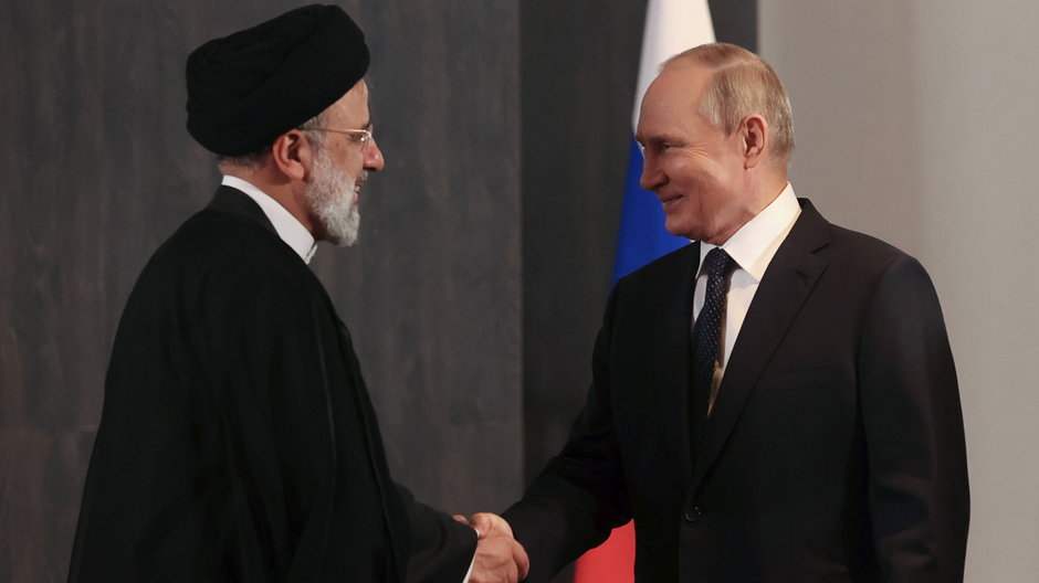 Prezydenci Rosji i Iranu: Władimir Putin oraz Ebrahim Raisi