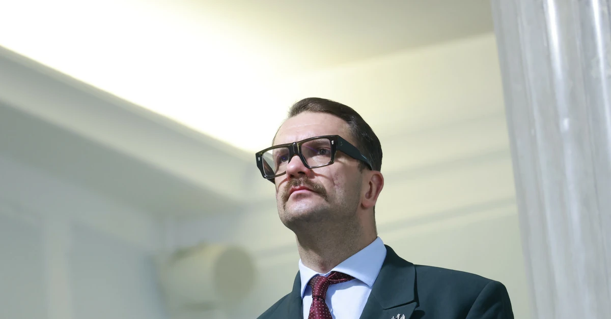 Poseł Łukasz Mejza o krok od utraty immunitetu. Łamał przepisy, nie wziął mandatu