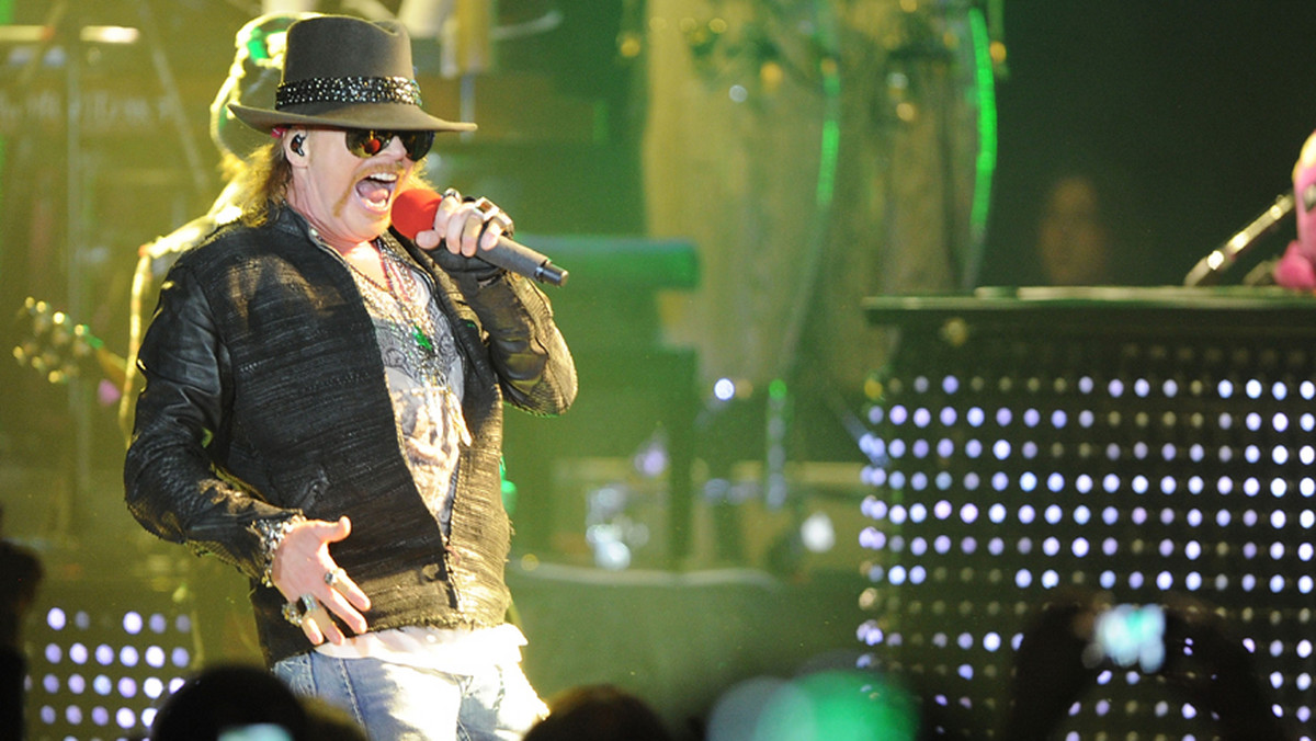 Koncert Guns N' Roses w Rybniku pozytywnie wpłynął na sprzedaż najnowszej kompilacji zespołu.
