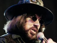 Szkoła imienia Czesława Niemena? Wdowa mówi 'nie'