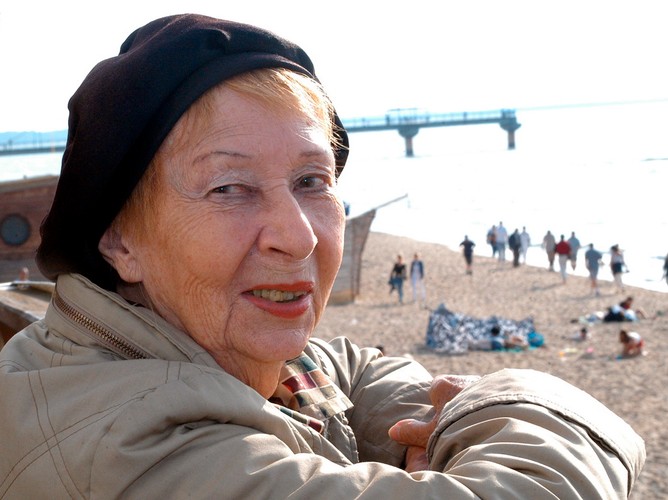 Irena Kwiatkowska (1912 - 2011)