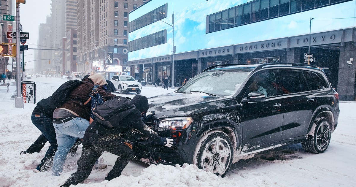 See the aftermath of the massive winter storm that pummeled the US ...